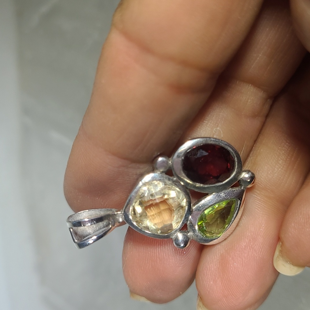 Sterling Silver Vintage Multistone Pendant